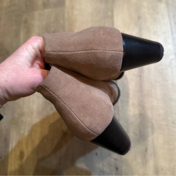 Vionic Georgia Orthaheel Studded Ankle Boots - Picture 7 of 11